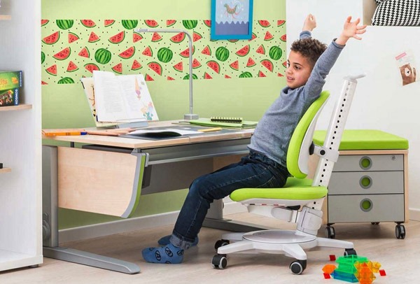 Sedia da scrivania ergonomica per bambini regolata ad un'altezza di 119-142  cm - farfalle 